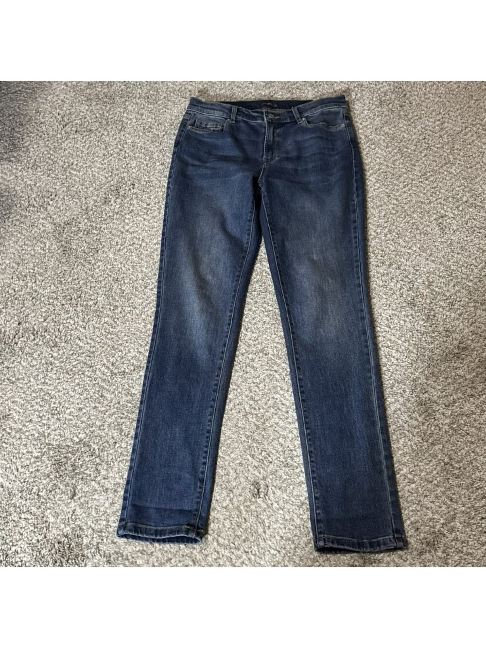 J.McLaughlin Jeans Women's Size 6 Blue Wash Straight Leg Denim